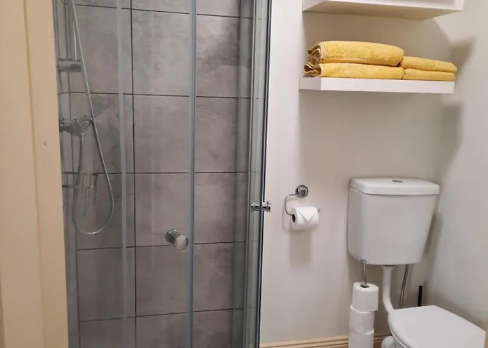 With Kitchen And Bathroom * Cork